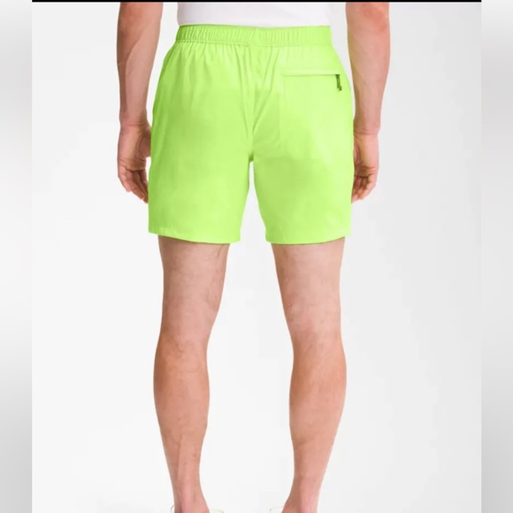 NWT Mens The North Face Class V Pull On Shorts - Sharp Green - Picture 3 of 9